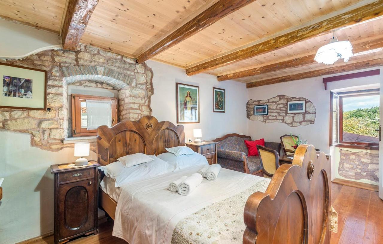 Hotel House Peresiji Zimmer foto